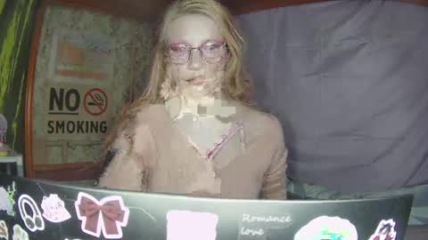 Snapshot of ana_dewitt chatting on February 14, 7:44 pm ana dewitt online show from February 14, 7:44 pm