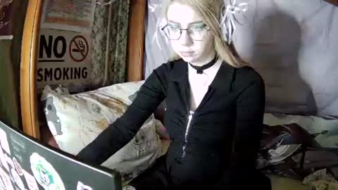 Snapshot of ana_dewitt chatting on March 3, 9:37 pm ana dewitt online show from March 3, 9:37 pm