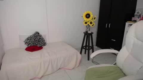  Ana  online show from March 6, 2:09 am