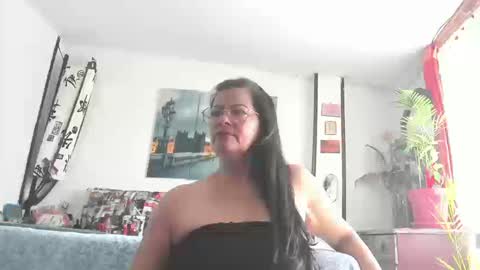 Ana online show from September 25, 6:55 pm