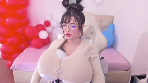 Im anna but you can call me as you want online show from February 16, 10:50 pm