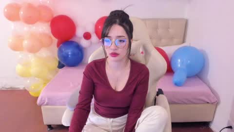 Snapshot of ana_ruuh chatting on April 11, 10:03 pm Im anna but you can call me as you want online show from April 11, 10:03 pm
