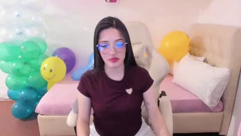 Snapshot of ana_ruuh chatting on July 14, 10:04 pm Im anna but you can call me as you want online show from July 14, 10:04 pm