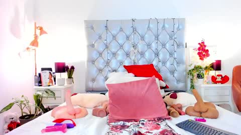 anaa_bellaa online show from December 4, 3:32 pm