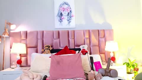 Snapshot of anaa_bellaa chatting on May 13, 12:35 pm anaa_bellaa online show from May 13, 12:35 pm