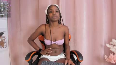 Snapshot of anaa_castillo_ chatting on April 30, 11:27 am Ana Castillo online show from April 30, 11:27 am