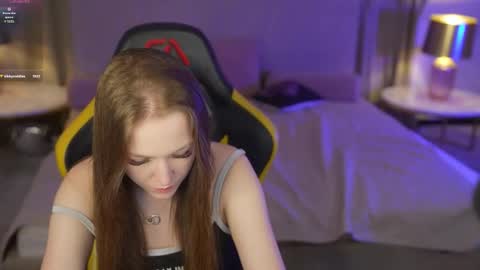 Snapshot of anabel2054 chatting on October 17, 11:46 am Sweet girls online show from October 17, 11:46 am