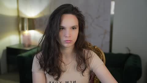 Snapshot of anabel2054 chatting on April 6, 10:38 am Sweet girls online show from April 6, 10:38 am