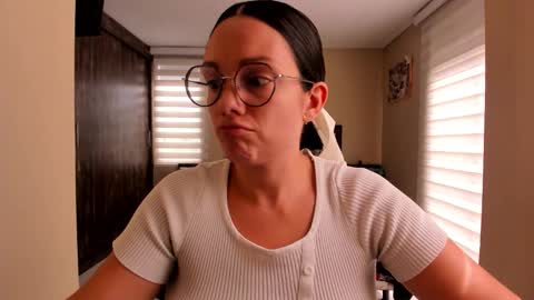 Anabel online show from February 6, 3:37 pm