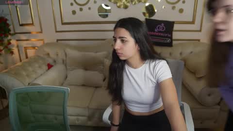 Snapshot of anabel_team054 chatting on March 12, 11:27 am PLAYHARD054 online show from March 12, 11:27 am