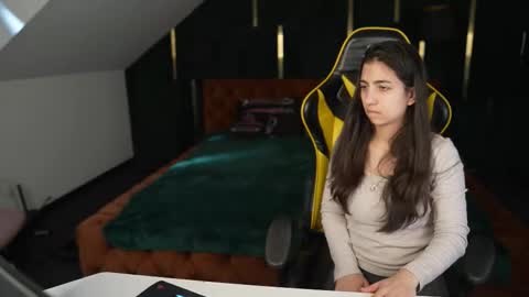 Snapshot of anabel_team054 chatting on March 24, 11:26 am PLAYHARD054 online show from March 24, 11:26 am