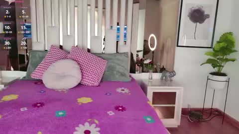 Anabella  online show from June 8, 11:43 am