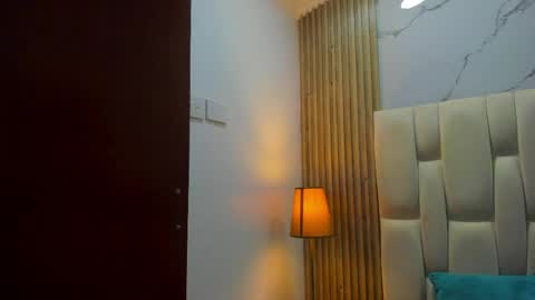 Snapshot of anabella_thompson chatting on April 8, 11:32 am Anabella online show from April 8, 11:32 am