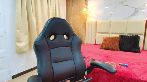 Snapshot of anabella_thompson chatting on April 23, 12:29 pm Anabella online show from April 23, 12:29 pm