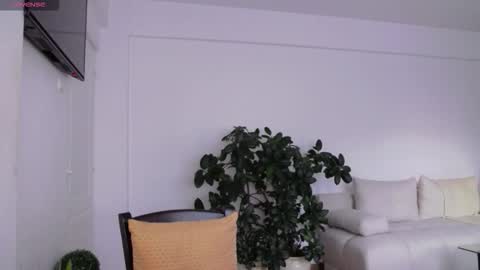 Snapshot of anabelle0904 chatting on December 15, 2:21 pm Ana online show from December 15, 2:21 pm