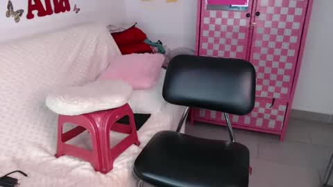 Ana online show from November 23, 9:42 am