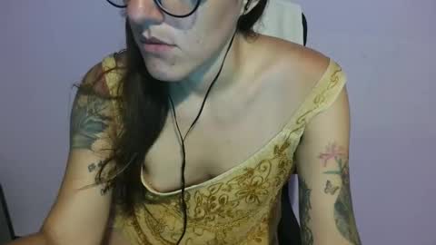anabelucci_ online show from May 21, 3:46 am