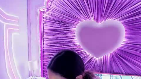 Snapshot of anaelle_bardin chatting on June 22, 12:02 pm Anna online show from June 22, 12:02 pm