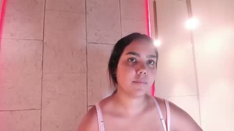 Snapshot of anaelle_bardin chatting on July 5, 4:36 pm Anna online show from July 5, 4:36 pm