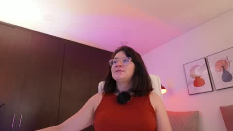 Snapshot of anah_ chatting on February 21, 12:11 am IG Soyanah online show from February 21, 12:11 am