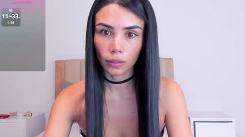 Snapshot of anahenao chatting on January 13, 12:41 am Ana Henao or Annie... Follow me ahenaocb Insta X online show from January 13, 12:41 am