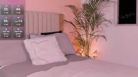 Snapshot of anahenao chatting on February 22, 3:12 am Ana Henao or Annie... Follow me ahenaocb Insta X online show from February 22, 3:12 am