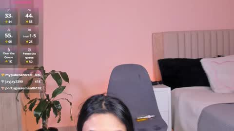 Snapshot of anahenao chatting on March 4, 2:17 am Ana Henao or Annie... Follow me ahenaocb Insta X online show from March 4, 2:17 am