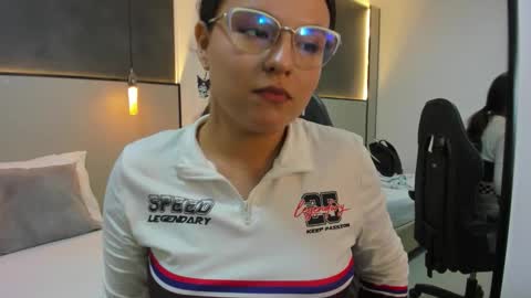 A N A H I online show from December 15, 9:30 pm