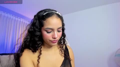 Snapshot of anahi_curlie1 chatting on January 10, 3:18 am Anahi Curlie online show from January 10, 3:18 am