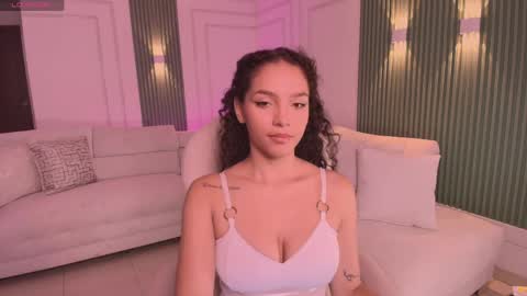 Snapshot of anahi_curlie1 chatting on March 29, 11:32 am Anahi Curlie online show from March 29, 11:32 am