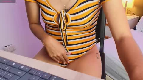 Anahi  online show from October 29, 7:48 pm