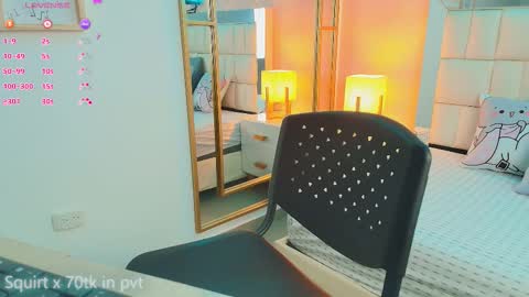 Anahi  online show from November 25, 7:58 pm