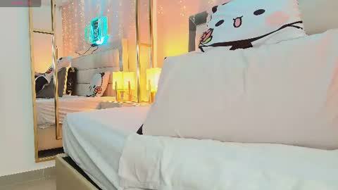 Anahi  online show from June 26, 7:29 pm