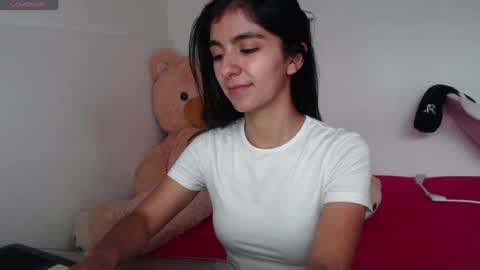 Snapshot of anahibrowns95 chatting on July 9, 6:12 pm Anahi Browns online show from July 9, 6:12 pm