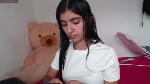 Snapshot of anahibrowns95 chatting on July 14, 6:46 pm Anahi Browns online show from July 14, 6:46 pm