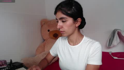 Snapshot of anahibrowns95 chatting on July 23, 5:55 pm Anahi Browns online show from July 23, 5:55 pm