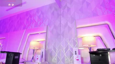 Snapshot of anahisbennett chatting on November 27, 4:14 am Anahis online show from November 27, 4:14 am