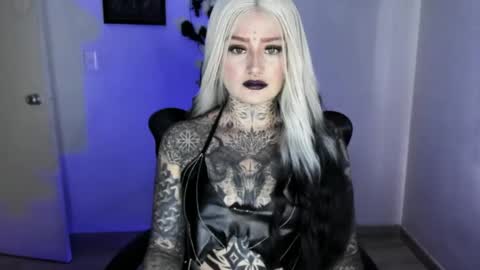 Snapshot of anai_gomez chatting on May 25, 5:41 pm Callme Mistress Ani online show from May 25, 5:41 pm