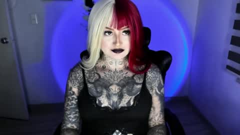 Snapshot of anai_gomez chatting on June 8, 5:24 pm Callme Mistress Ani online show from June 8, 5:24 pm