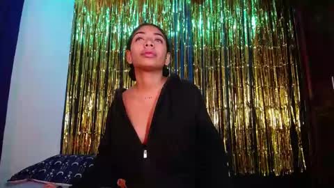 Snapshot of anais__cooper_ chatting on January 5, 6:13 pm anais cooper online show from January 5, 6:13 pm