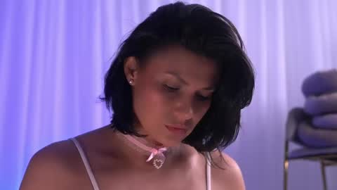 Snapshot of anaisleblanc chatting on May 6, 3:24 am Anais online show from May 6, 3:24 am