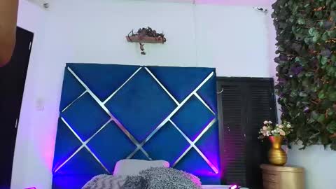 Anais online show from March 23, 12:42 pm