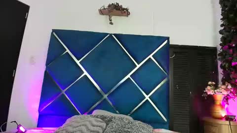 Anais online show from March 24, 12:43 pm