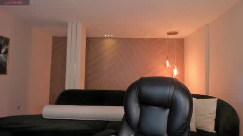 Snapshot of anaisnin1 chatting on January 23, 11:58 am Anais Nin online show from January 23, 11:58 am