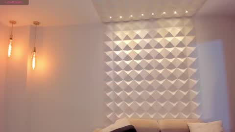 Snapshot of anaisnin1 chatting on February 9, 11:25 am Anais Nin online show from February 9, 11:25 am