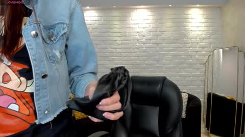 Snapshot of anaisnin1 chatting on November 7, 3:06 am Anais Nin online show from November 7, 3:06 am