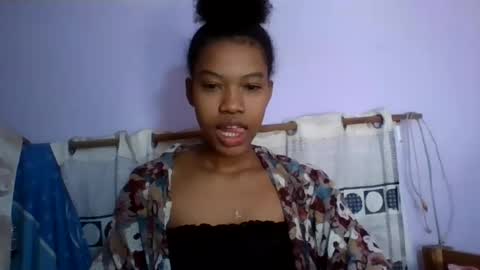 Snapshot of anaissa23 chatting on June 28, 2:39 am anaissa23 online show from June 28, 2:39 am