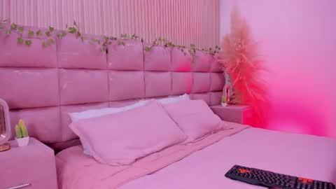 Ana online show from June 18, 4:24 am