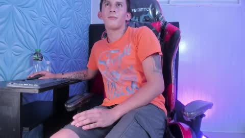 Snapshot of analblaze chatting on November 19, 12:27 pm BLAZE online show from November 19, 12:27 pm