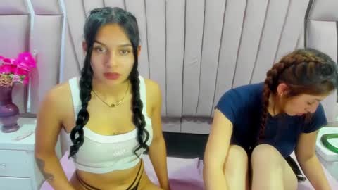 AbbyAndAntonela online show from December 3, 4:06 pm